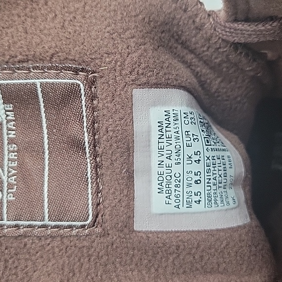 Converse Boots Brand new in the box no lid. - Picture 12 of 12